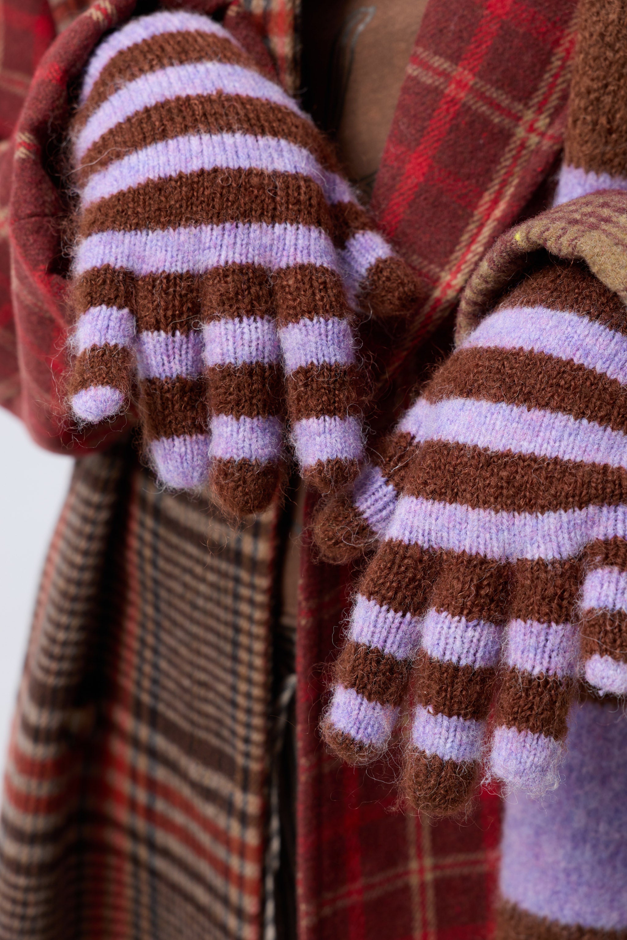 Arthur Apparel purple/brown striped wooly knitted mittens