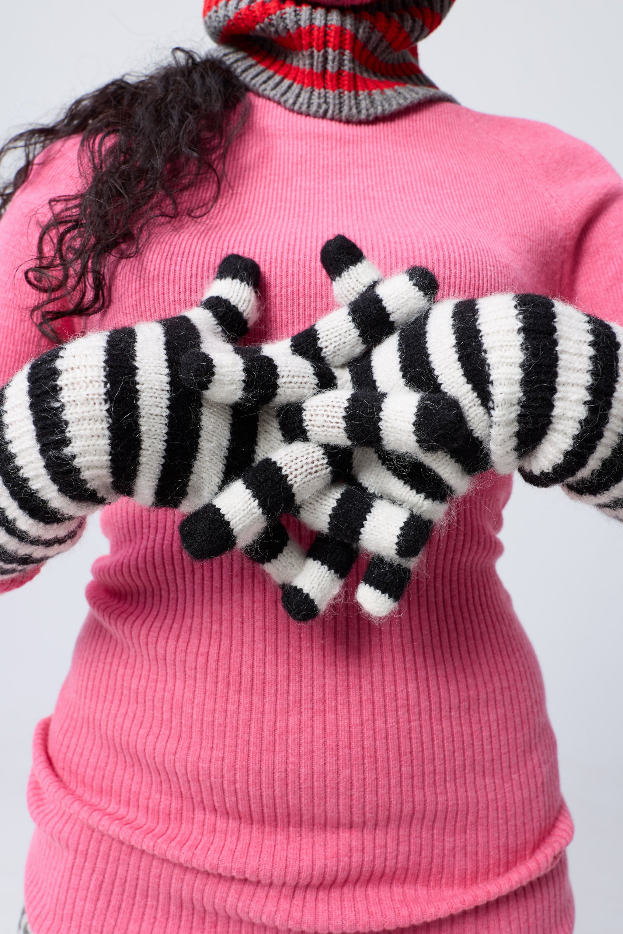Arthur Apparel black and white striped wooly knitted mittens