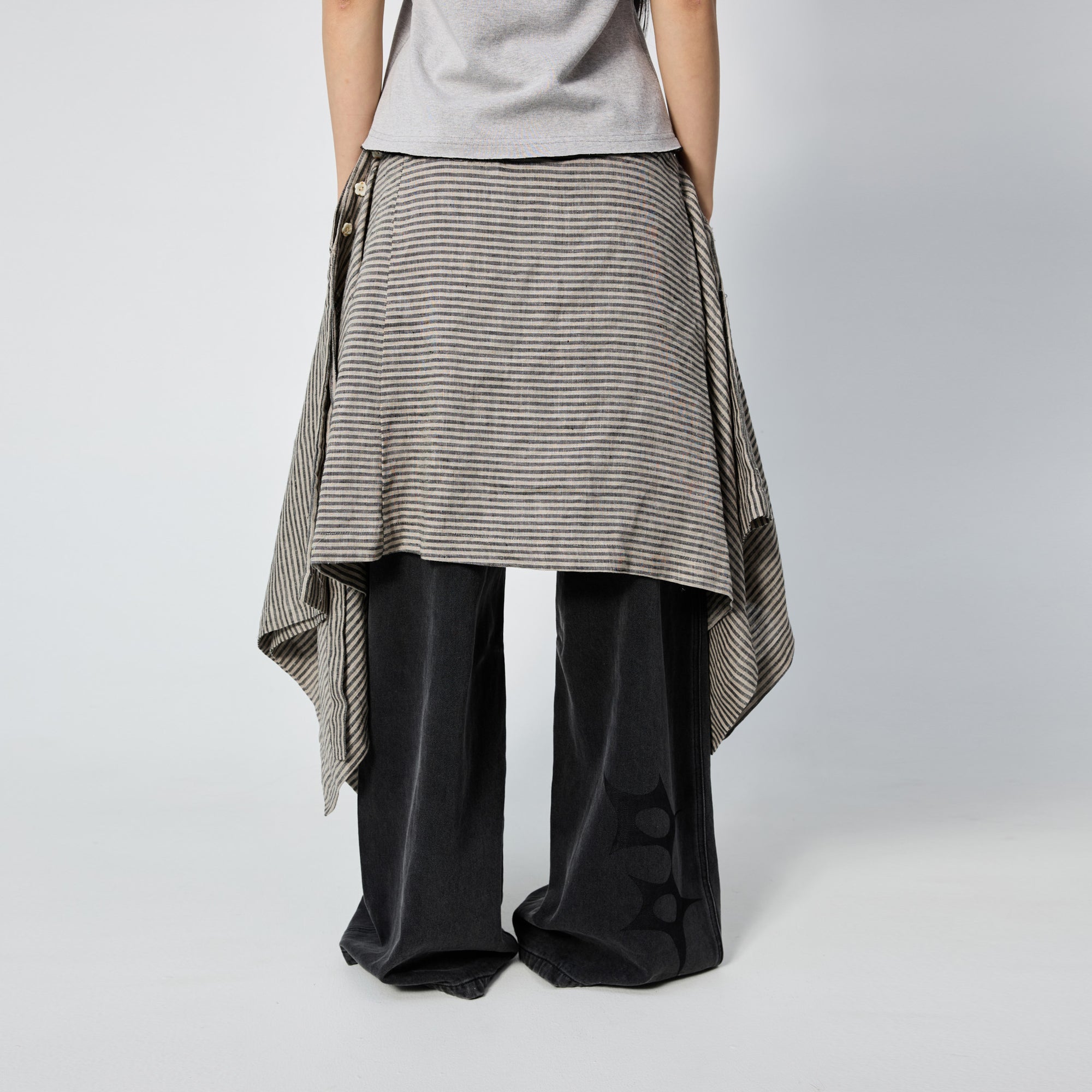 Arthur Apparel rectangle skirt with buttons and grey stripes