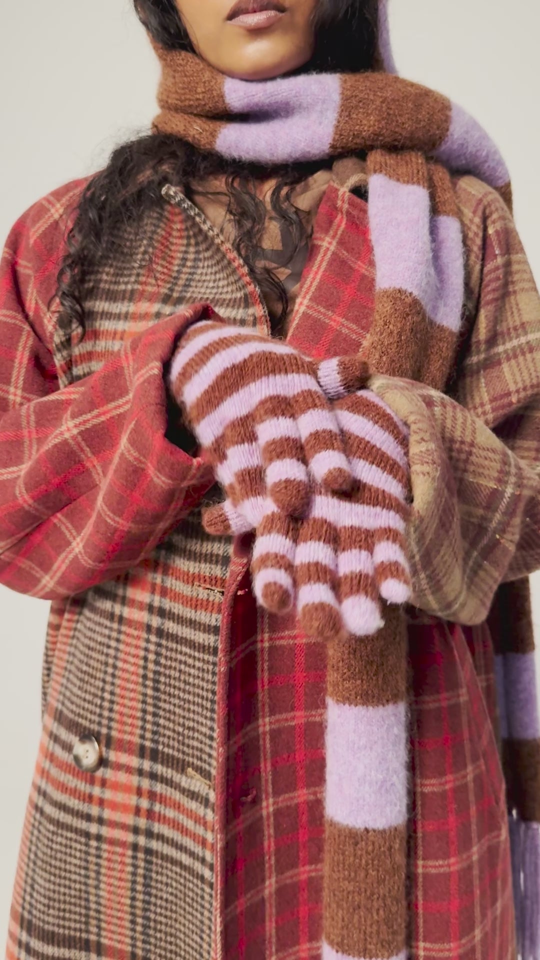 Arthur Apparel purple/brown striped wooly knitted mittens