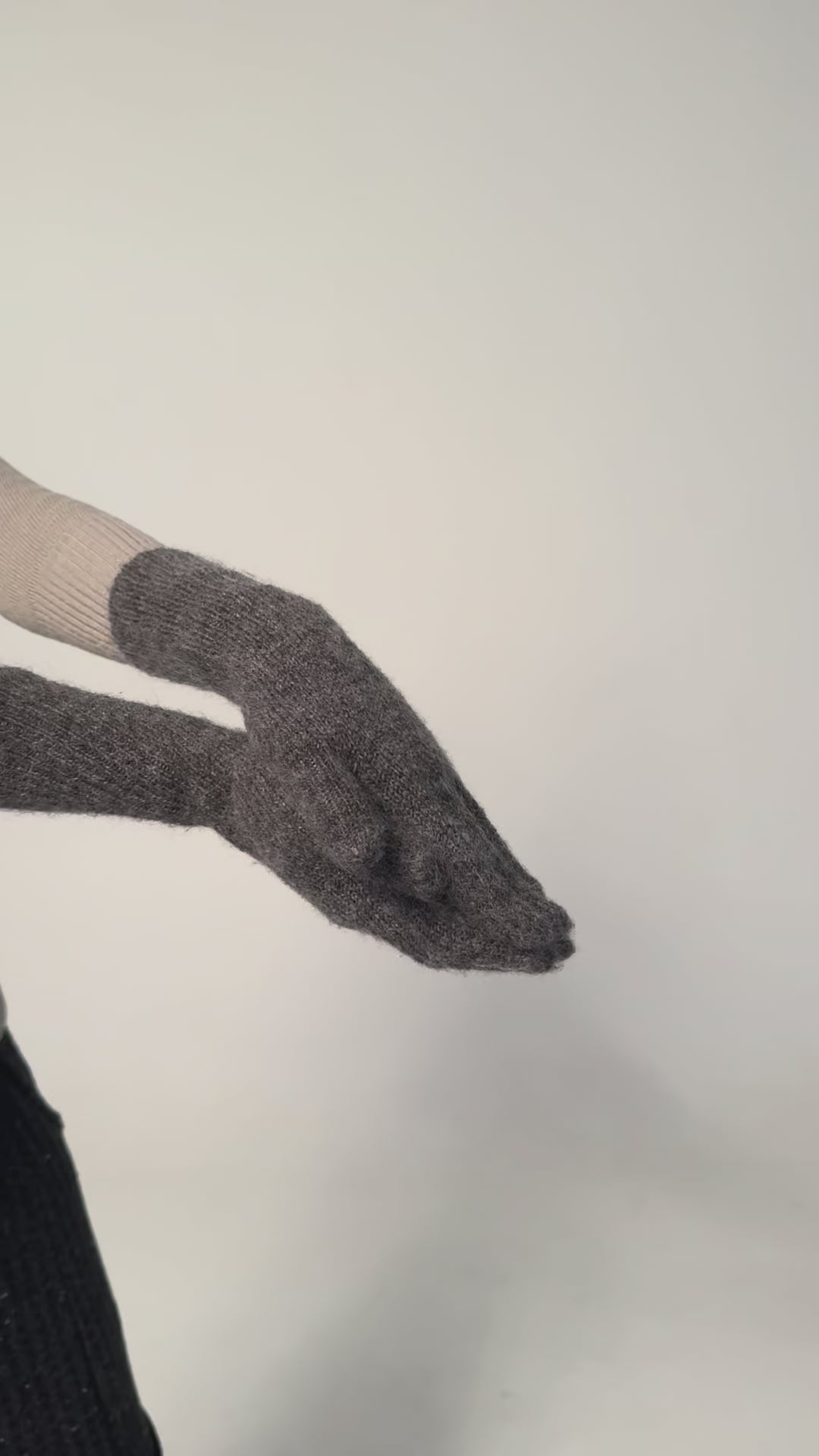 Block Mittens in Static